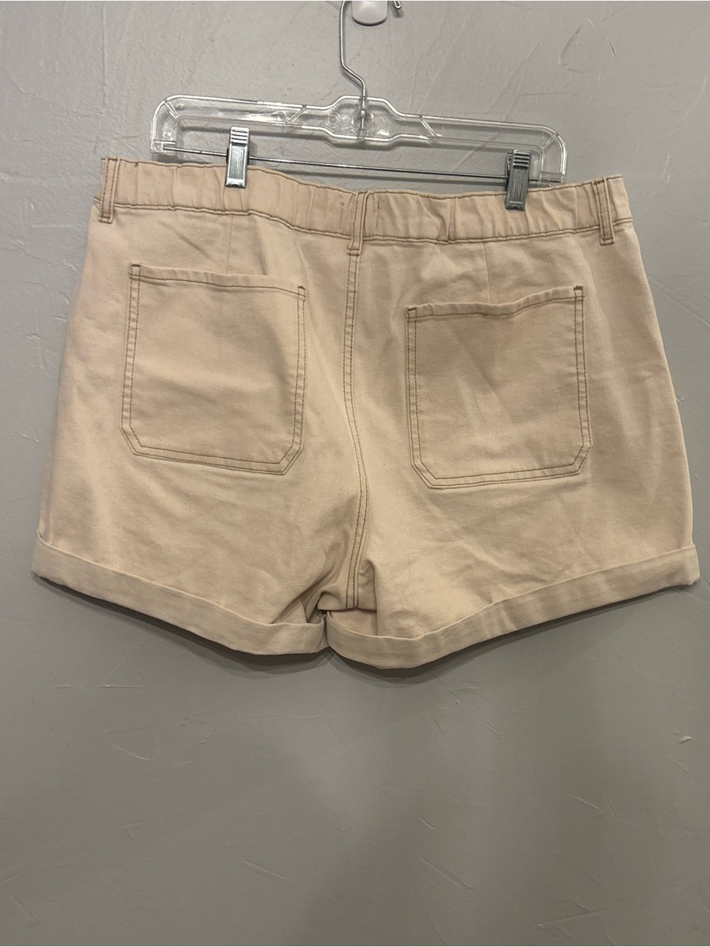 Time and Tru Cream Utility Pocket Shorts - Picture 3 of 3